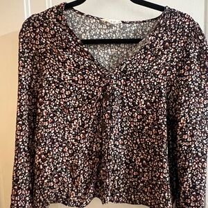 Chic V-Neck Floral Blouse